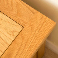 Load image into Gallery viewer, Roseland Oak Blanket Box