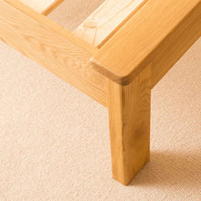 Load image into Gallery viewer, Roseland Oak 4'6ft Bed