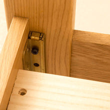 Load image into Gallery viewer, Roseland Oak 4'6ft Bed