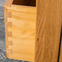 Load image into Gallery viewer, Surrey Oak 90cm TV Stand