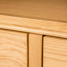Load image into Gallery viewer, Hampshire Oak 90cm TV Stand