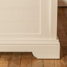 Load image into Gallery viewer, Lily Super-King 6' Sleigh Bed