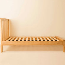 Load image into Gallery viewer, Roseland Oak 4'6ft Bed
