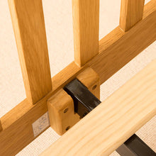Load image into Gallery viewer, Roseland Oak 4'6ft Bed
