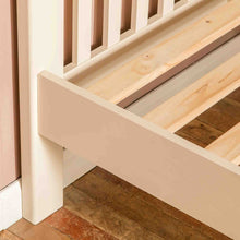 Load image into Gallery viewer, Padstow Cream 5' Bed
