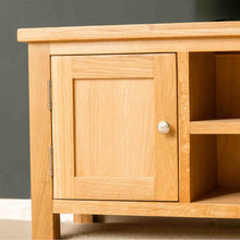 Load image into Gallery viewer, London Oak 120cm TV Stand
