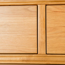 Load image into Gallery viewer, Hampshire Oak 2 over 3 Drawer Chest
