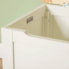 Load image into Gallery viewer, Farrow White Blanket Box
